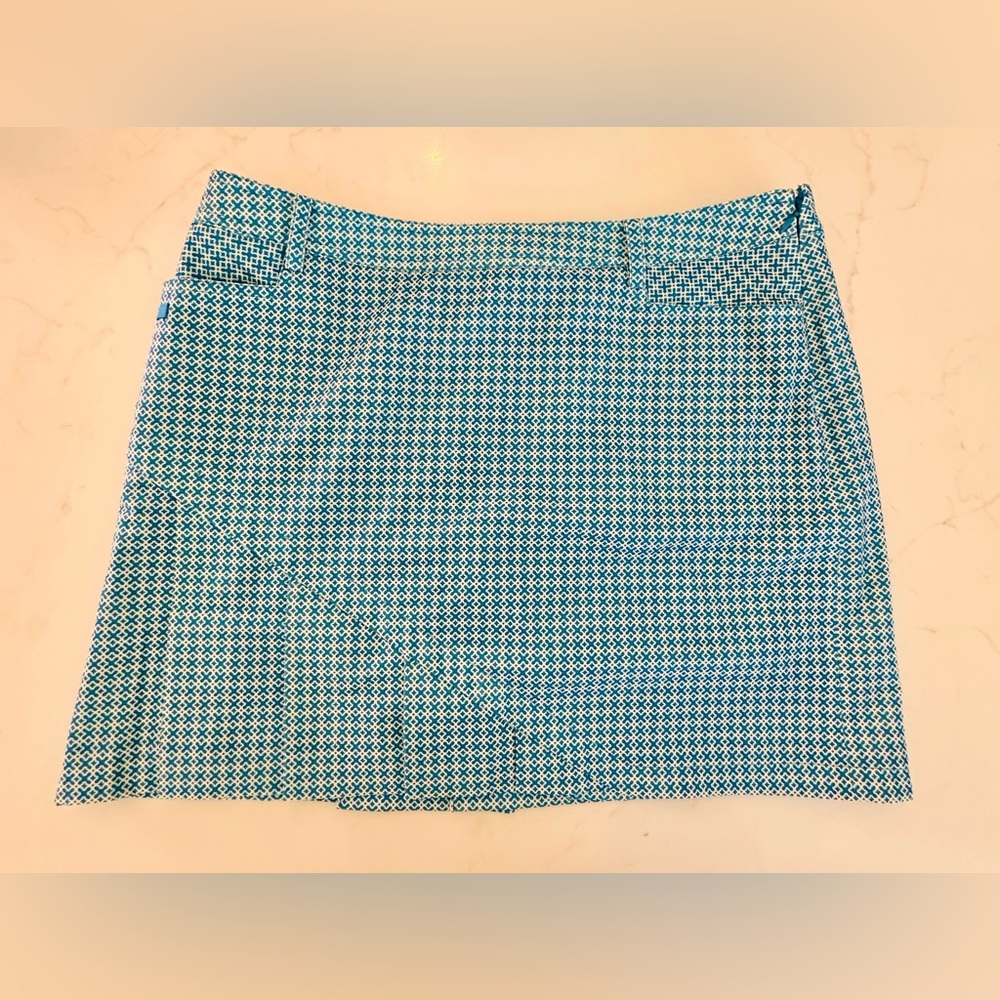 Louis Castel Blue/White Patterned Golf Skirt with Pockets. Size 82/12US